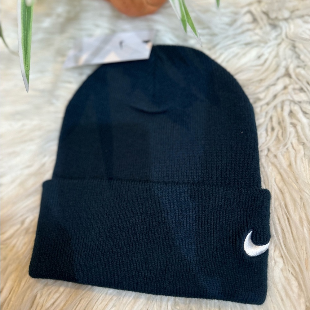 New🌿Nike Peak
